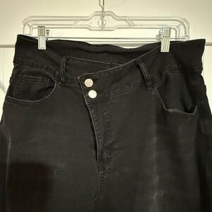 SHEIN Black High Rise Jeans Sleek Style